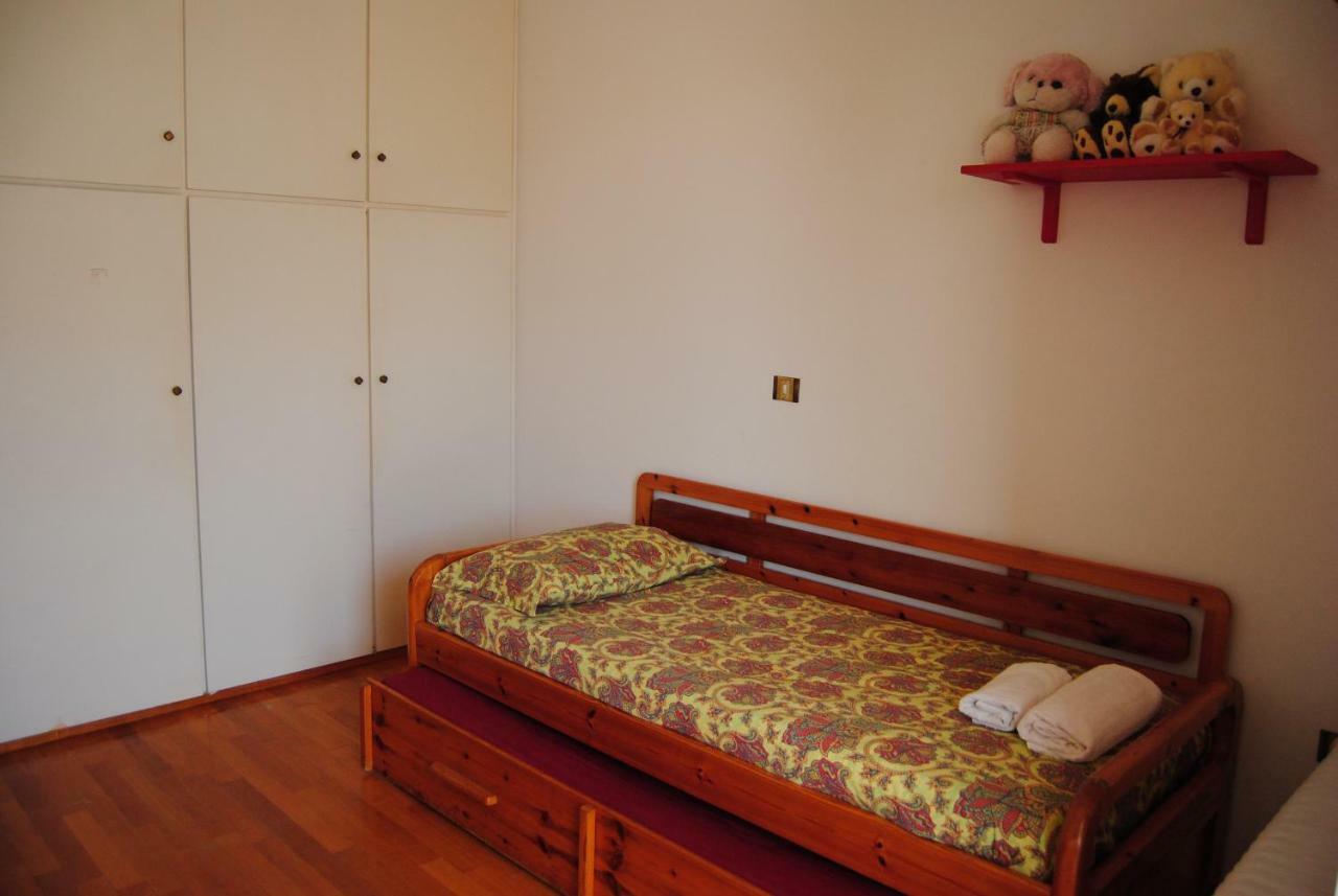 Apartment By The Beach Kalamata Exterior photo